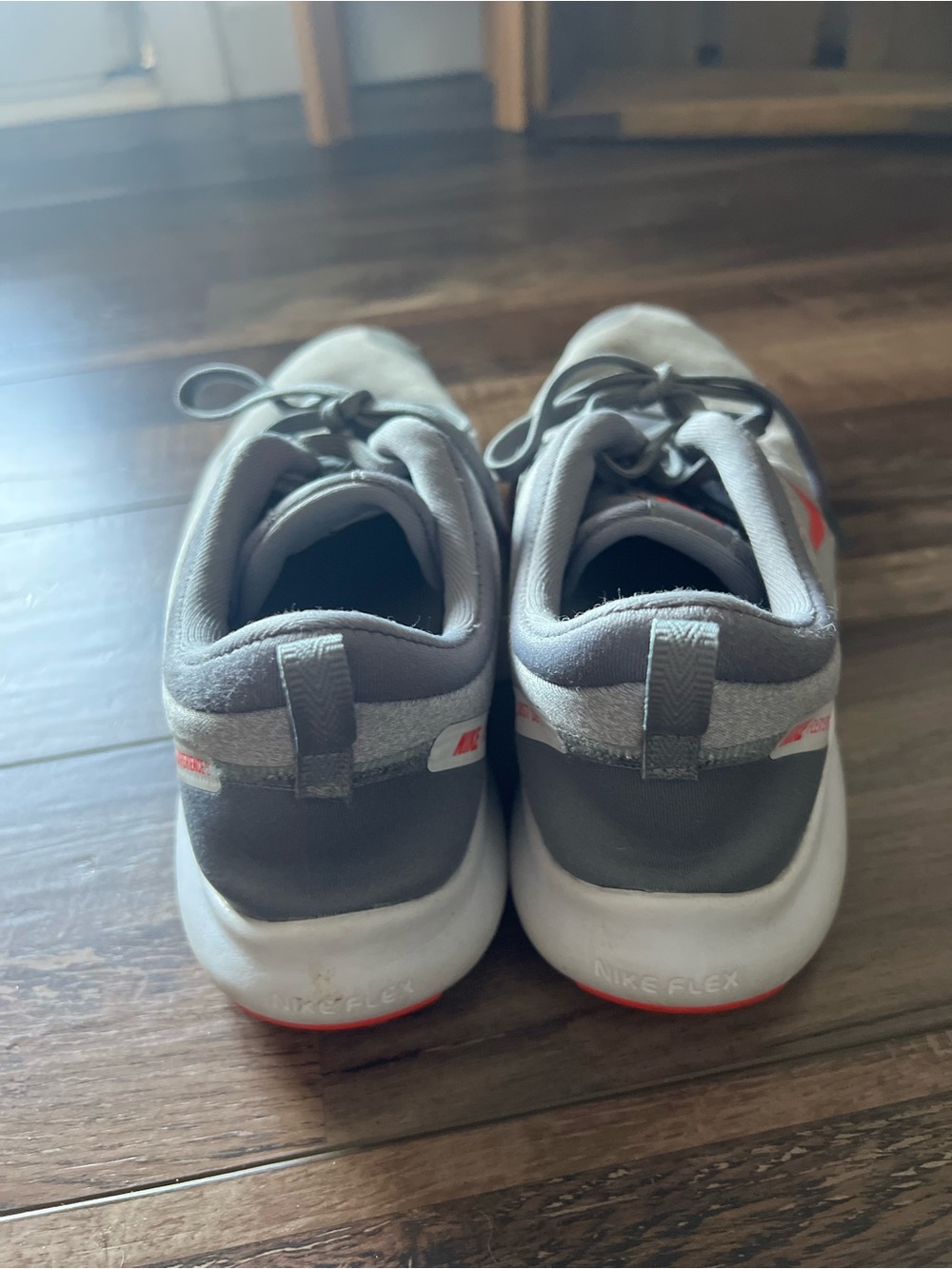 Nike Women’s Gray Sneakers with Coral Swoosh - Picture 3 of 4